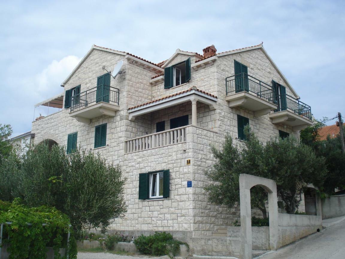 Apartments Marin Bol Exterior photo